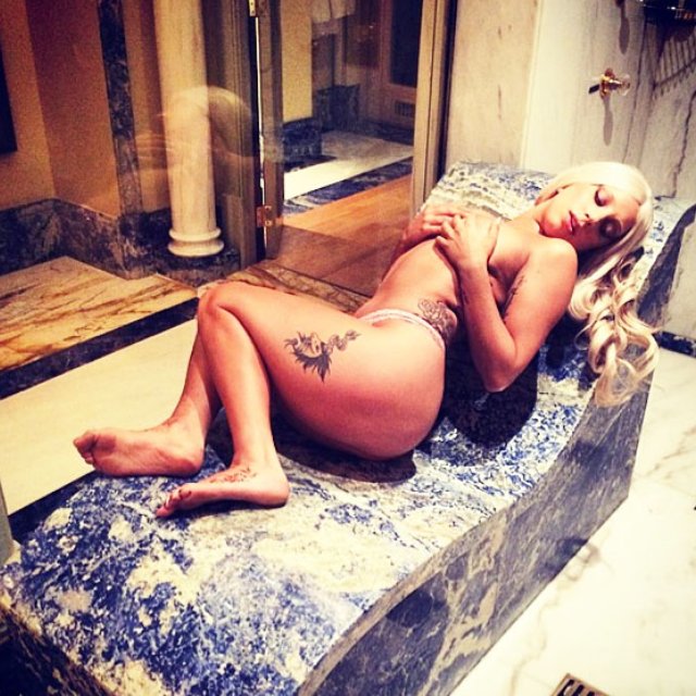 Lady Gaga Nude Instagram Many Wallpaper