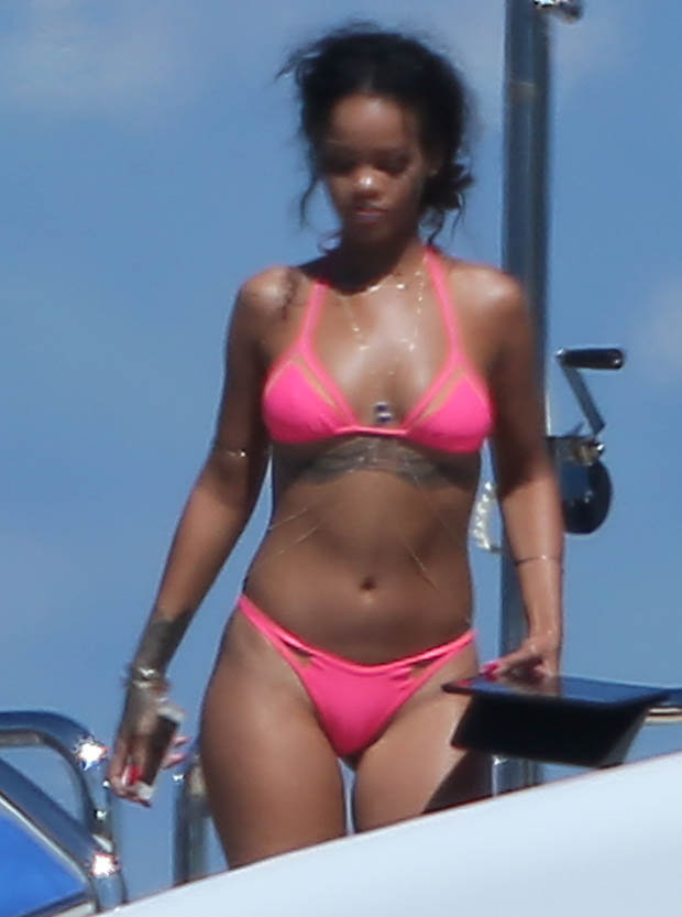 and bikini forde Rihanna melissa