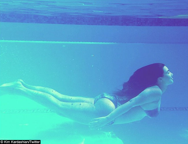 underwater Kim bikini kardashian