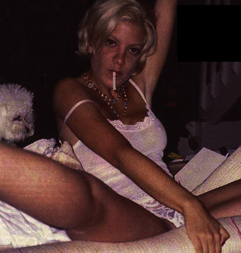 Tori spelling nude pic